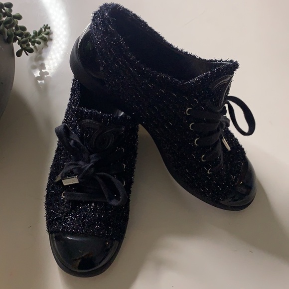 CHANEL CC BLACK METALLIC Shimmer tweed lace-up sneakers women’s size 37 shoes - Picture 14 of 14